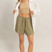 Drawstring Pleated Shorts