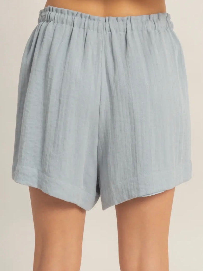 Drawstring Pleated Shorts