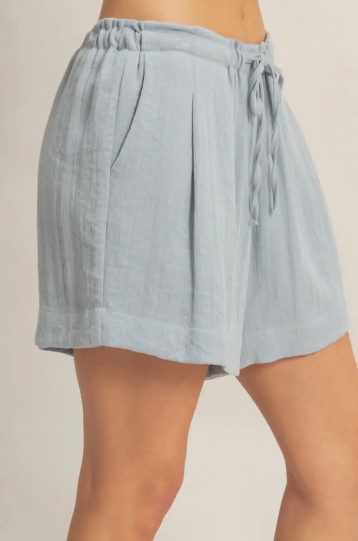 Drawstring Pleated Shorts