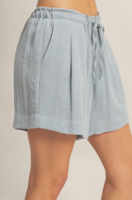 Drawstring Pleated Shorts