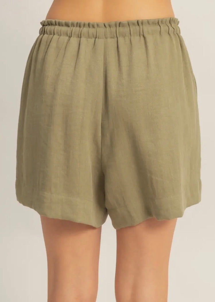 Drawstring Pleated Shorts
