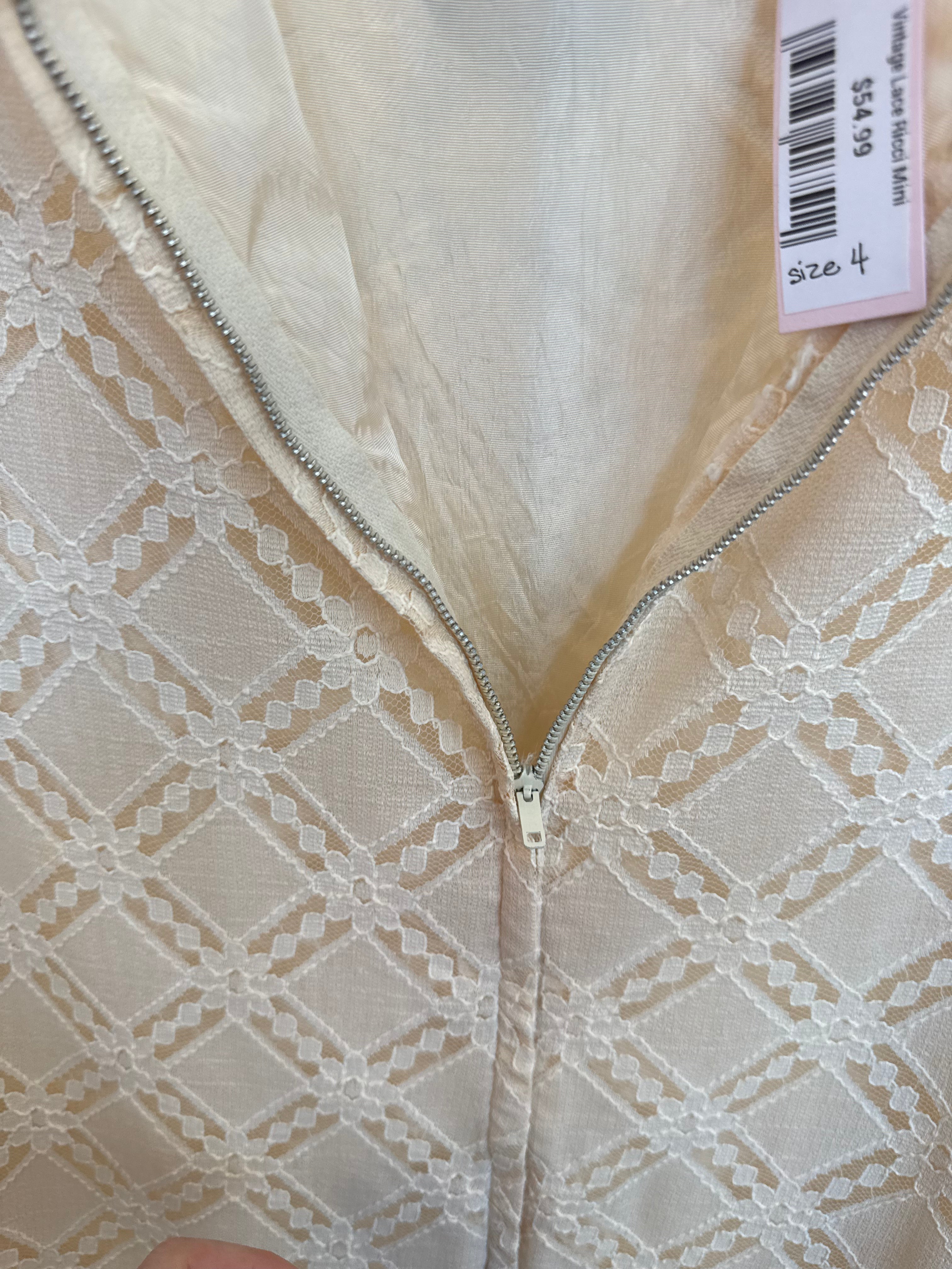 Vintage Lace Ricci Mini